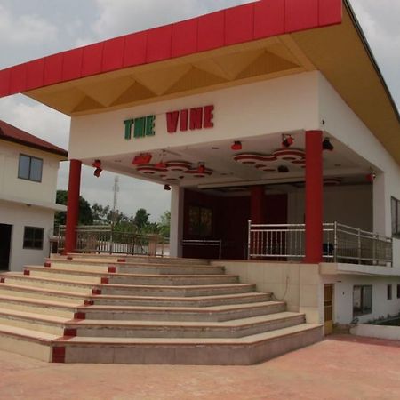 True Vine Hotel Кумаси Екстериор снимка
