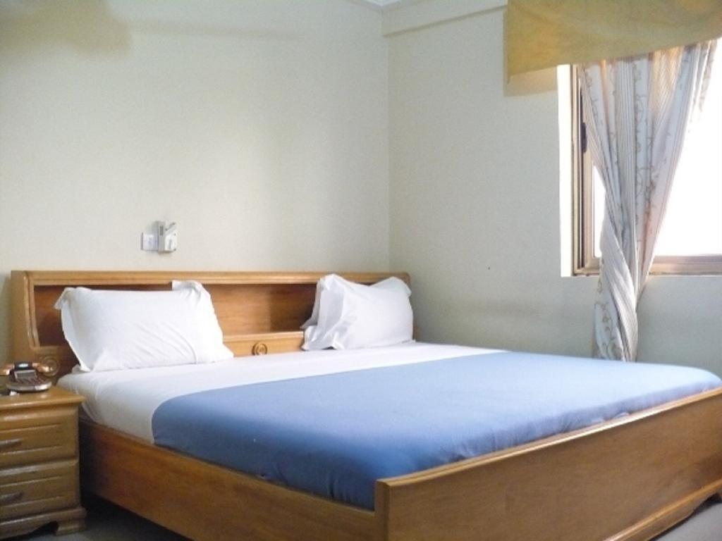 True Vine Hotel Кумаси Стая снимка